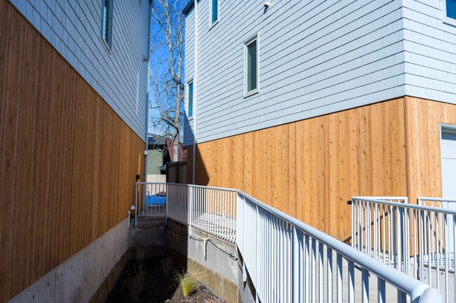 30535 SW Magnolia Ave Unit 300