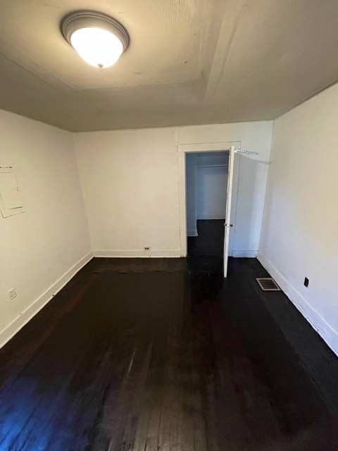 Photo - 318 E 12th St