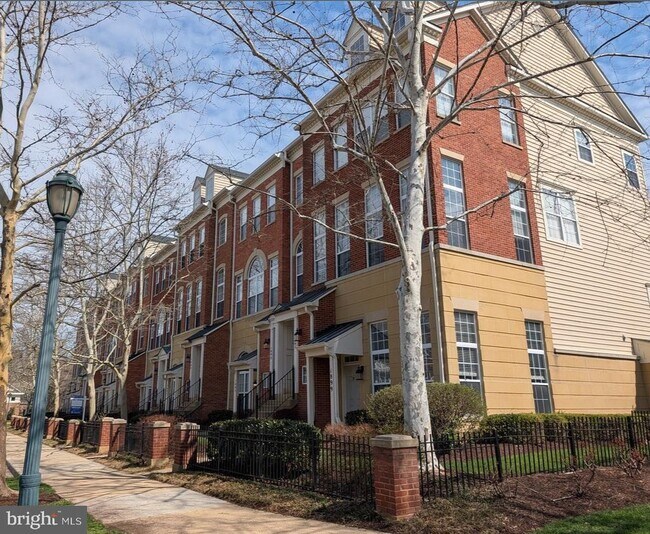 Photo - 1891 Crescent Park Dr