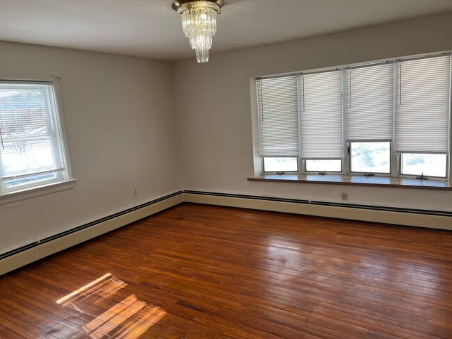 Photo - 32 Maiden Ln