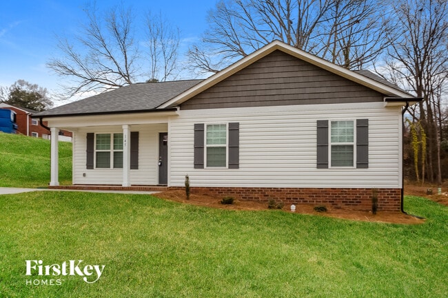 Photo - 145 McKinnon Ave NE