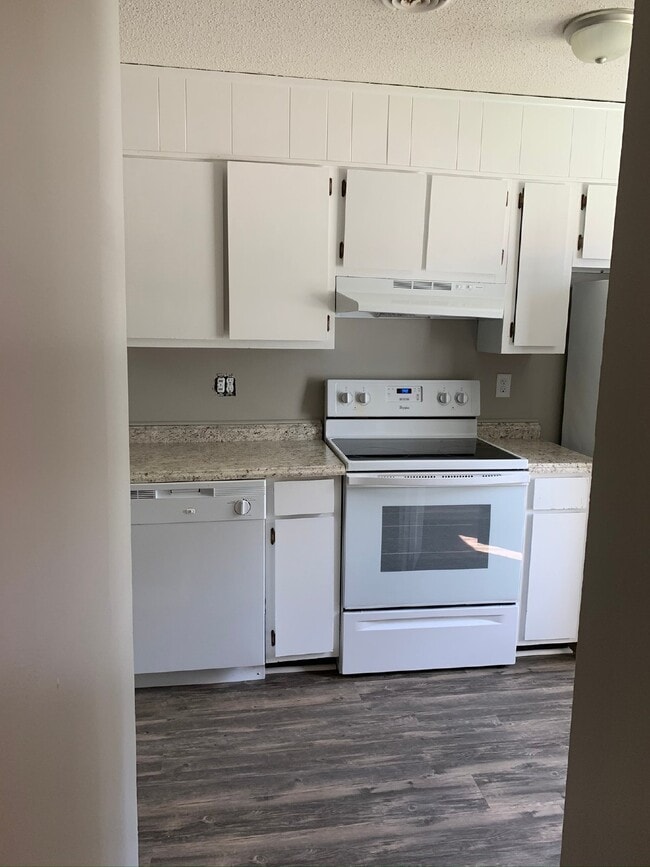 Photo - Townhome For Rent