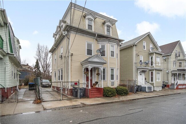 Photo - 67 Wendell St Unit 3