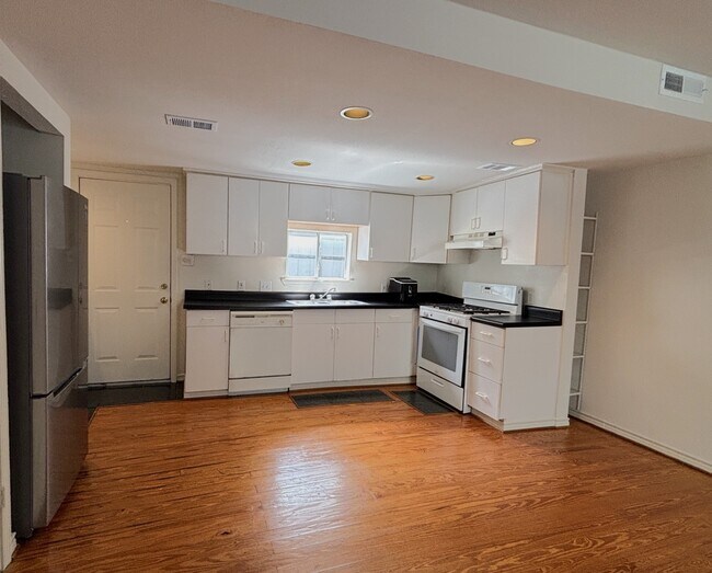 Photo - 3918 Driscoll St