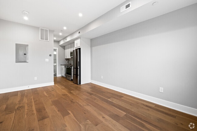 Studio - 655 SF - Living Room