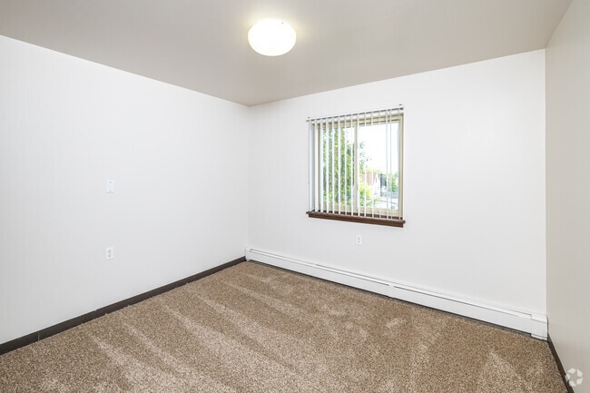 1BR, 1BA - 546SF - Bedroom