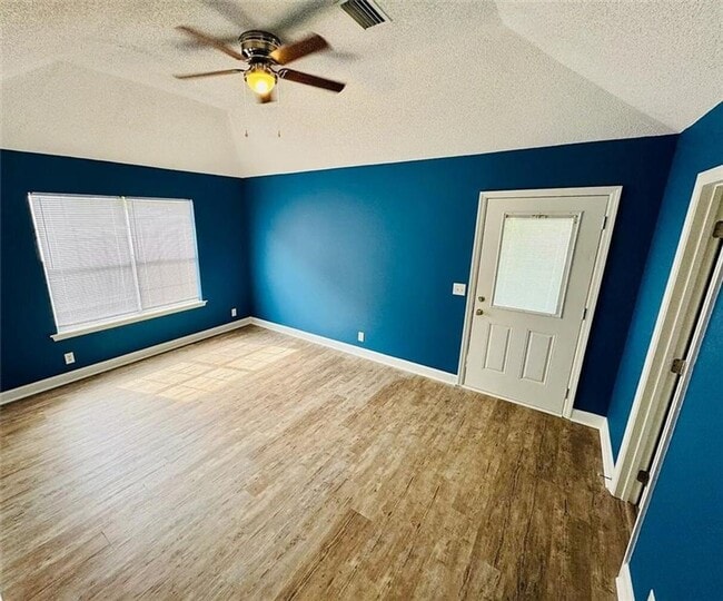 Photo - 312 Maple St