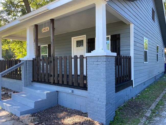 Photo - 1406 N Rosedale Ave