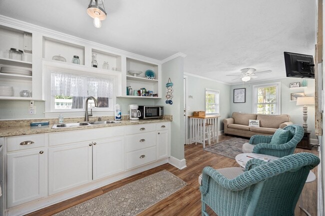 Photo - SNOWBIRD RENTAL- Pura Vida Cottage 4 Block...