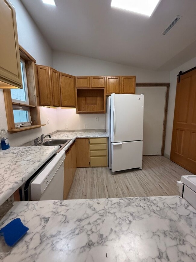 Photo - 54 HWY 59 Unit Lower