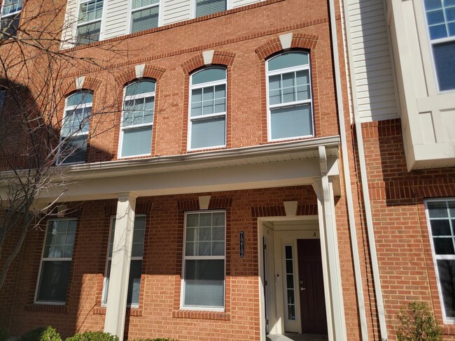 Lovely 3 BR/2.5 BA Townhome in Hanover! - Lovely 3 BR/2.5 BA Townhome in Hanover!