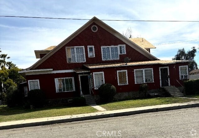 Building Photo - 690 N Caswell Ave Rental