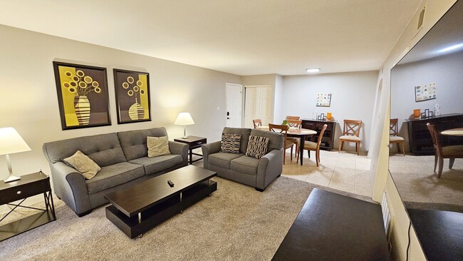 Building Photo - Furnished Condo in Scottsdale
