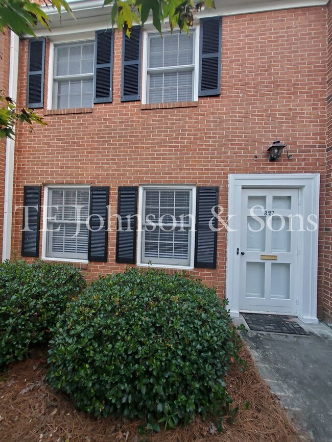 Charming 2-Bedroom Townhome with Ensuite B... - Charming 2-Bedroom Townhome with Ensuite B...