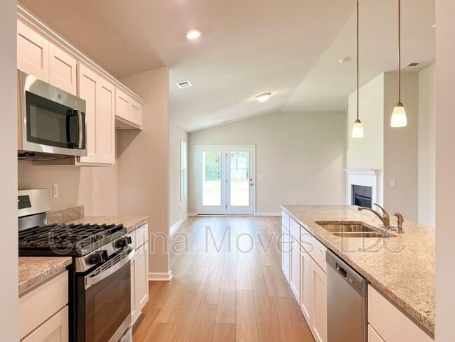 Photo - 121 Braxton Dr