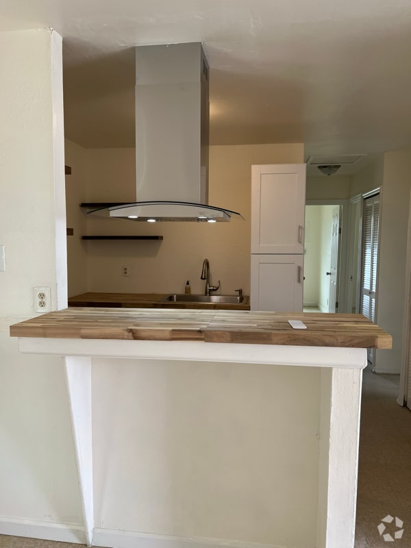 Building Photo - 2074 Springvale Dr Rental