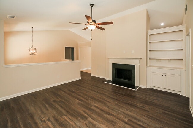 Photo - 1025 West Ave