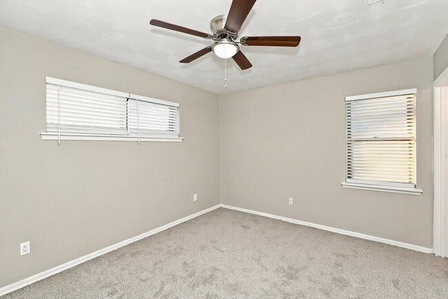 2532 Belhaven Dr