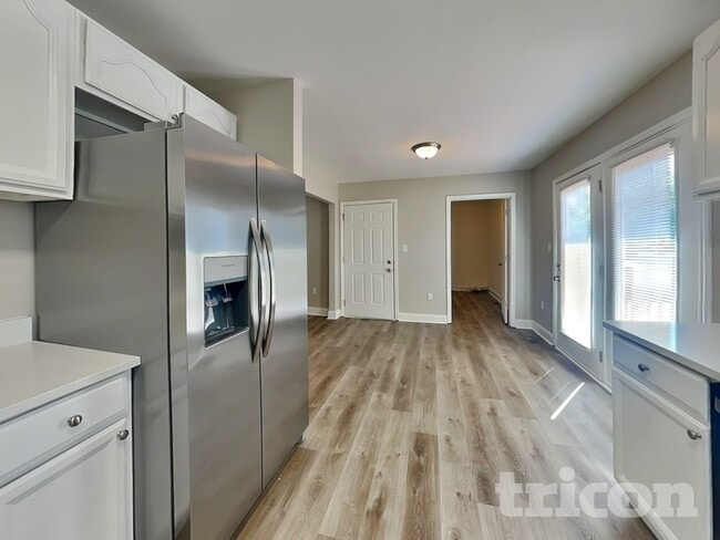 Photo - 2010 Beauty St