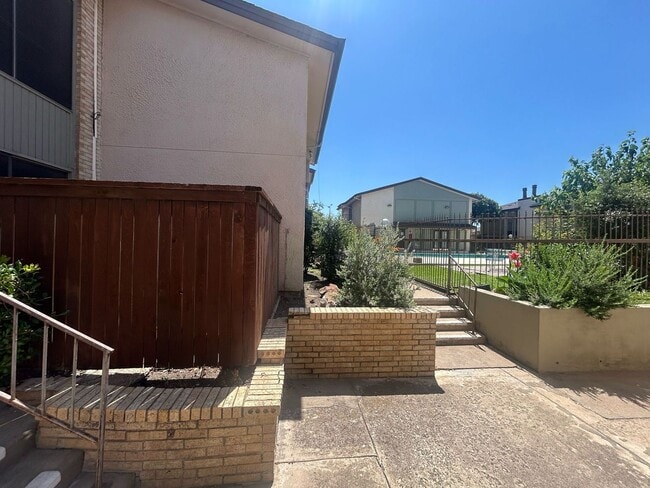 Photo - 12824 Midway Rd