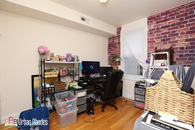 Photo - 1738 W Altgeld St Unit A00C