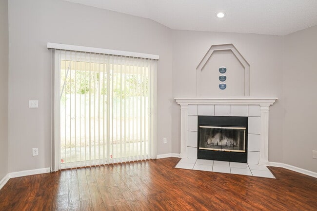 Photo - 8237 Abbeyfield Dr