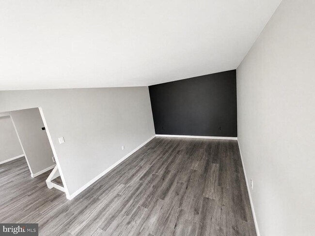 501 Forest Ct