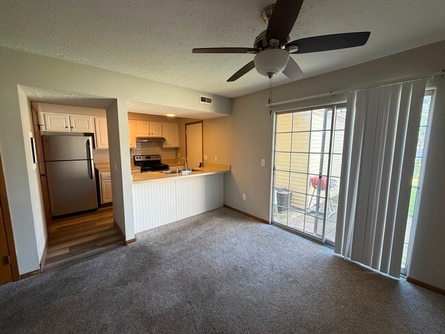 Photo - 1762 Queensbridge Dr