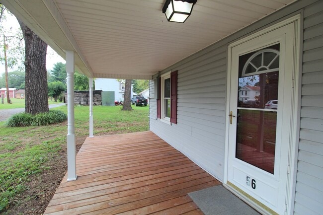 56 Grindstone Rd