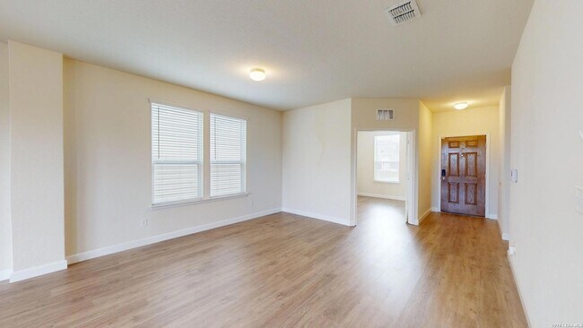 Photo - 344 Autumn Rouge