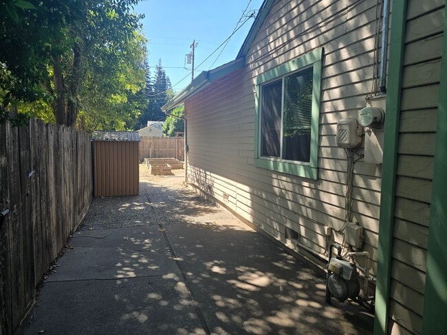 Photo - 485 E 1st Ave