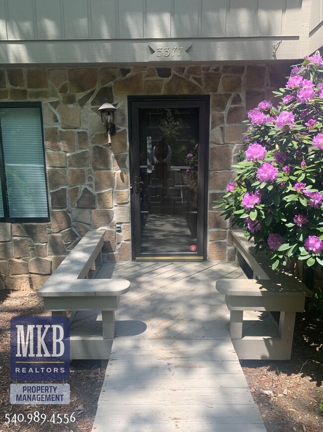 Photo - Beautiful Townhouse Located in the Stonehenge Neighborhood