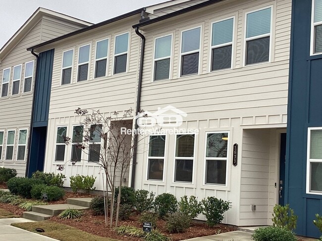 Photo - 1633 Aeslin Dr NW