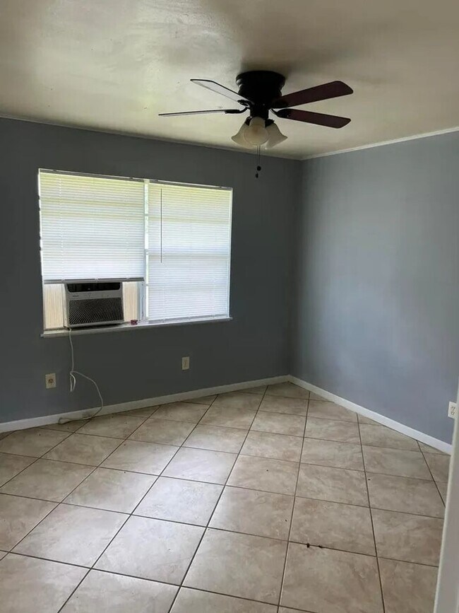 Photo - 700 Corley Ave Unit 700 Corley St - 766