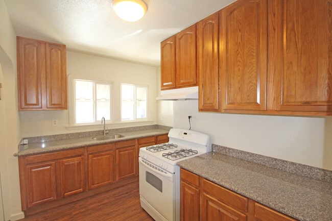 Photo - 1920-1920 Crosby Ave Unit 1918 Crosby Ave