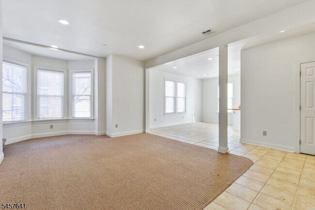 55 S Fullerton Ave