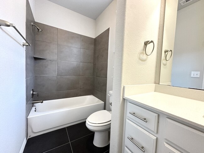 Photo - 3240 E Whitestone Blvd