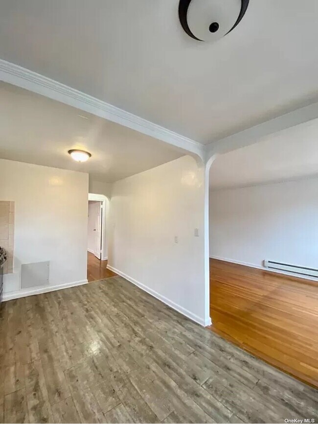 Photo - 22-19 49th St