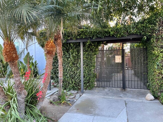 Photo - 12117 Pacific Ave Unidad 08