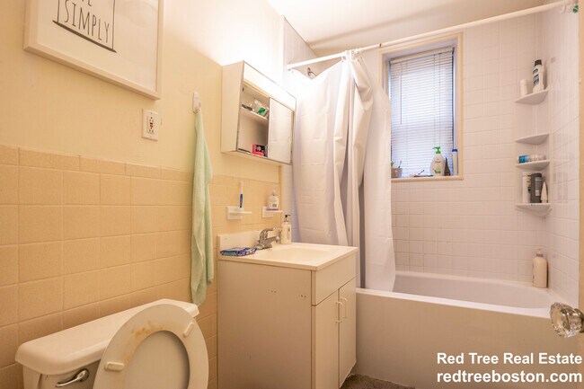 Photo - 466 Commonwealth Ave Unit 406