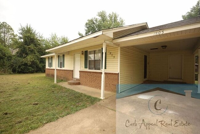 Photo - 3 bed / 1.5 bed house, carport, dining and...