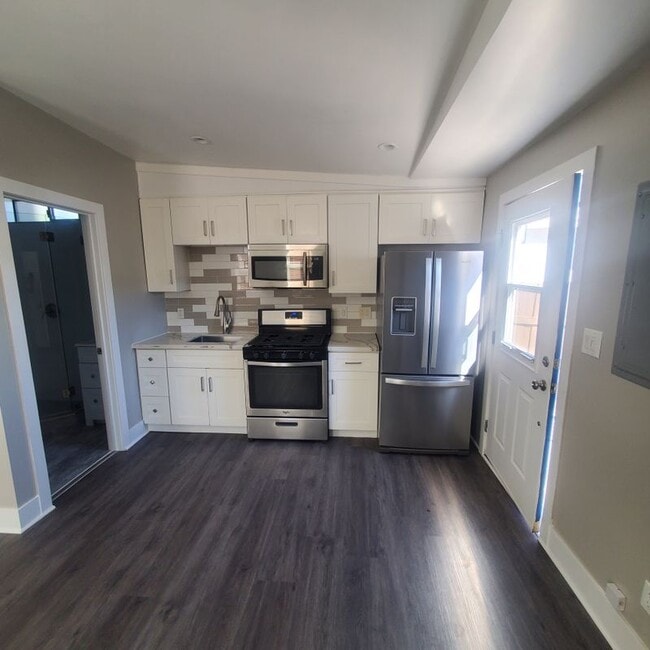 Building Photo - 4569 Catalpa St