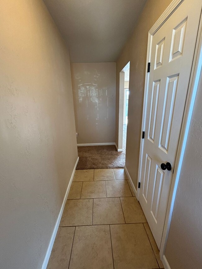 Photo - 3 bedroom NOW AVAILABLE in the MAC school ...