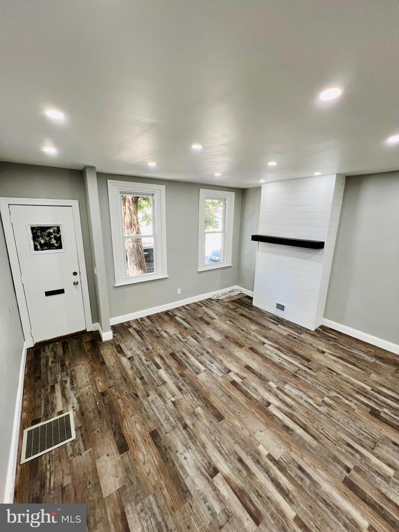 Photo - 4311 N Hicks St