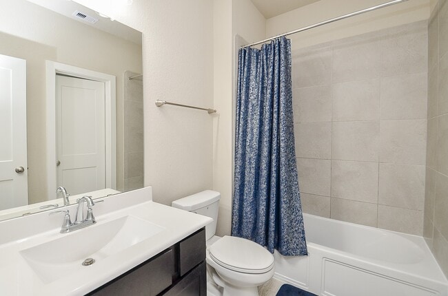 Building Photo - 6807 Vista Ledge Dr