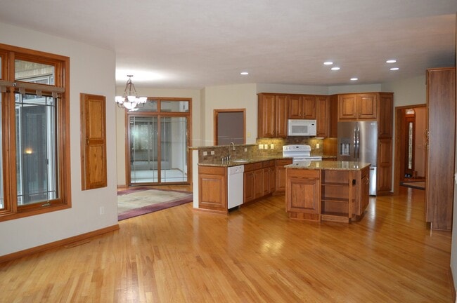 Photo - 7541 Red Fox Trl