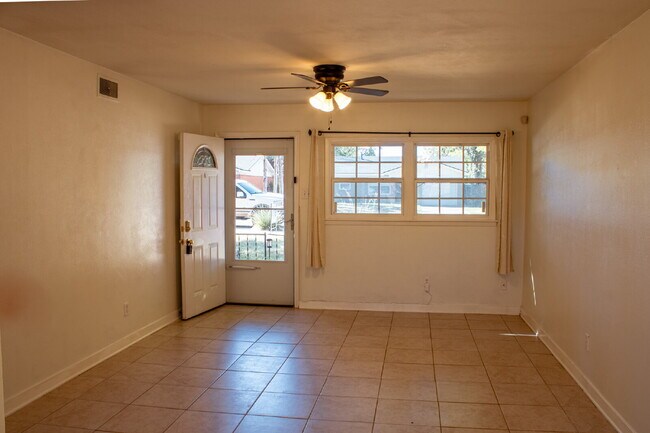 Photo - 3 bedroom 2 Bathroom.