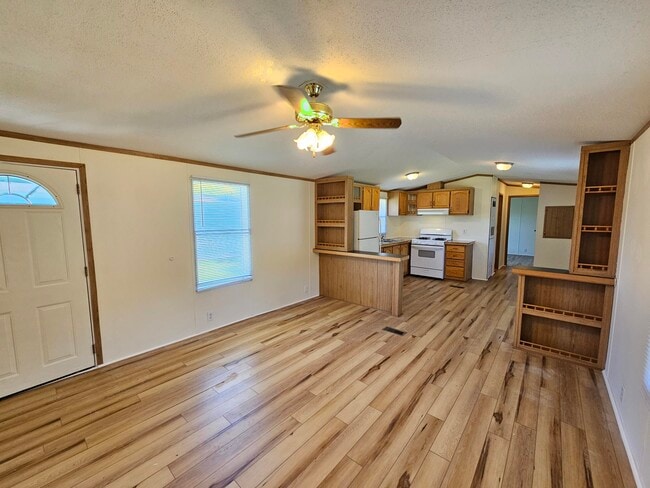 Photo - 35 Woodside Ln