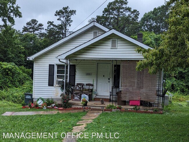 Photo - 2 br, 1 bath House - 1021 S Church St