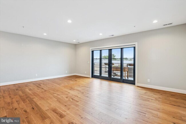 Photo - 1844 3rd St NW Unit 303